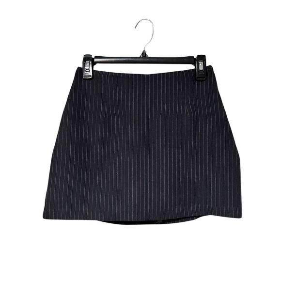 Abercrombie and Fitch Scarlett Suiting Mini Skort - Picture 3 of 5